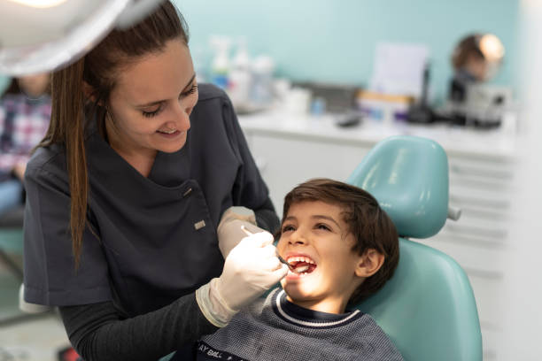 Best Broken Tooth Emergency  in Lake In The Hls, IL